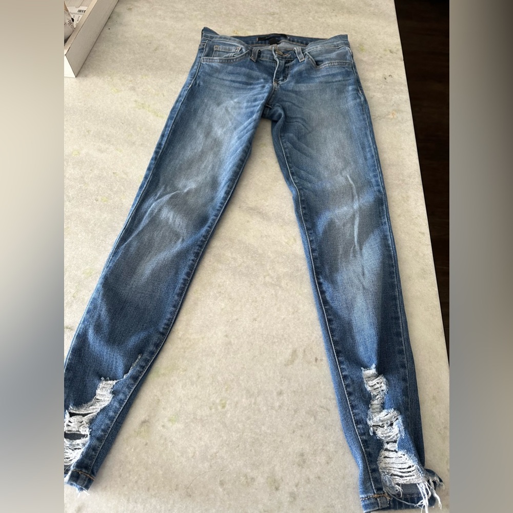 Skinny distressed jeans size 24